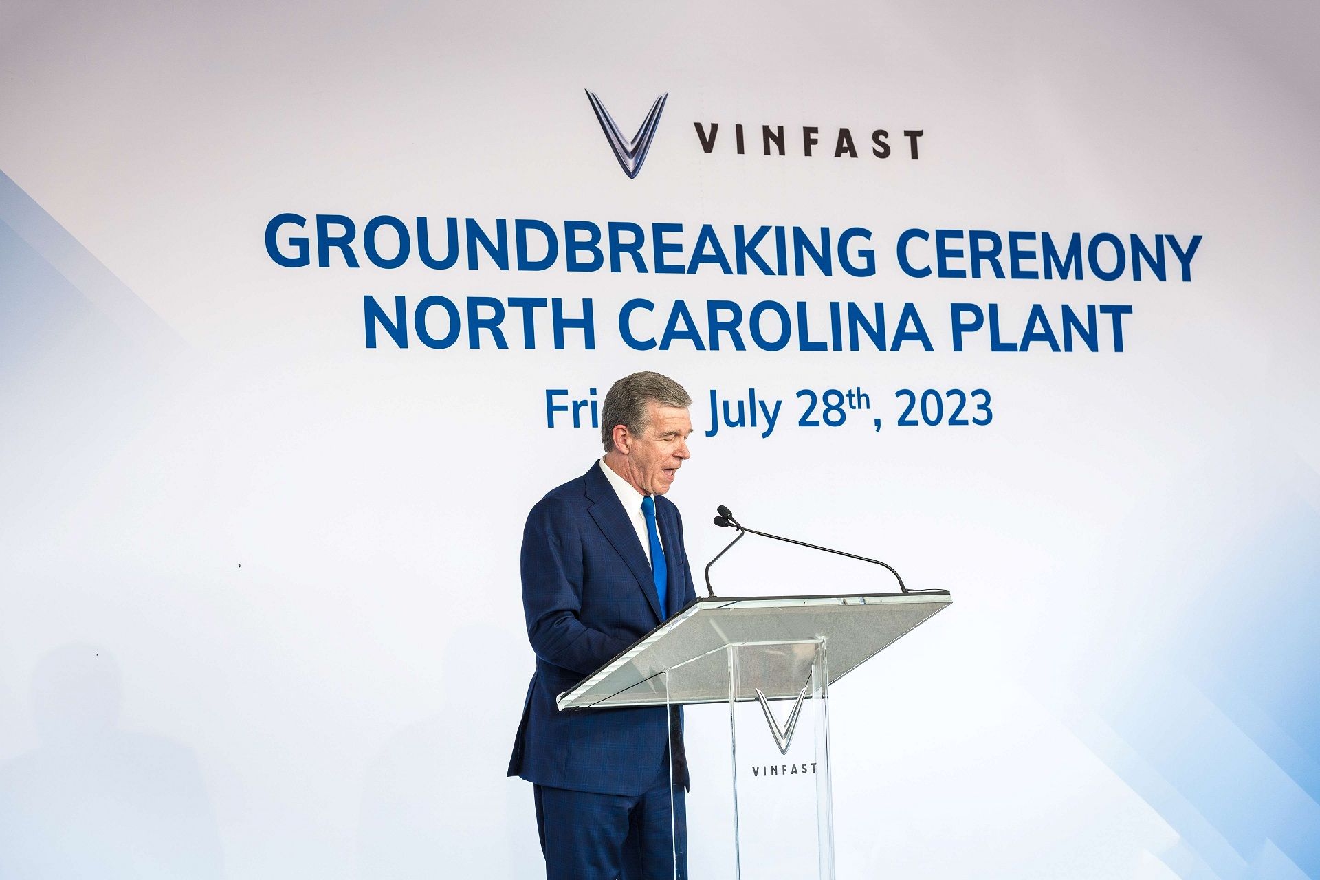 VinFast khởi công nhà máy sản xuất xe điện tại Bắc Carolina VinFast khởi công nhà máy sản xuất xe điện tại Bắc Carolina
