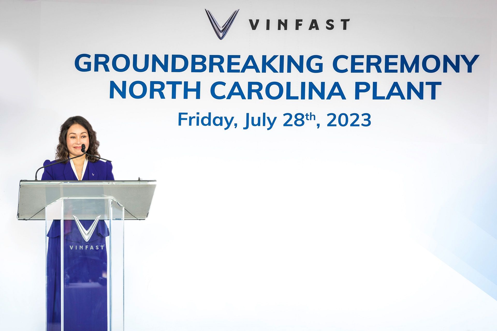 VinFast khởi công nhà máy sản xuất xe điện tại Bắc Carolina VinFast khởi công nhà máy sản xuất xe điện tại Bắc Carolina