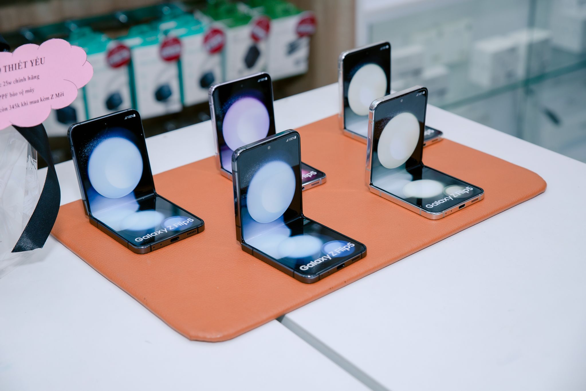 Mua Galaxy Z Fold5, Z Flip5: Xài đã không thích thì trả 218197-mua-galaxy-z-fold5-z-flip5-thoai-mai