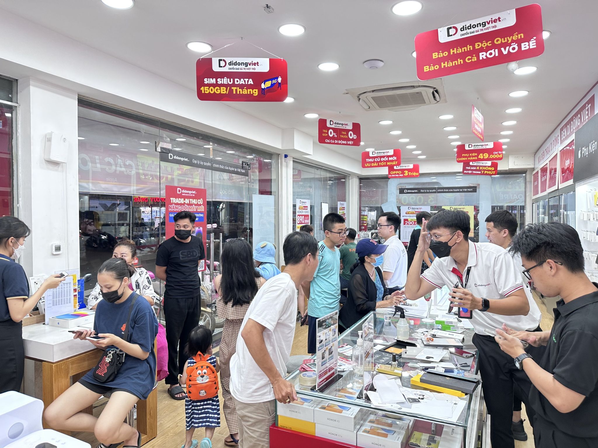 iPhone vừa chốt ngày ra mắt, nhiều người đã muốn đặt mua 219772-iphone-nhieu-nguoi-da-muon-dat-mua