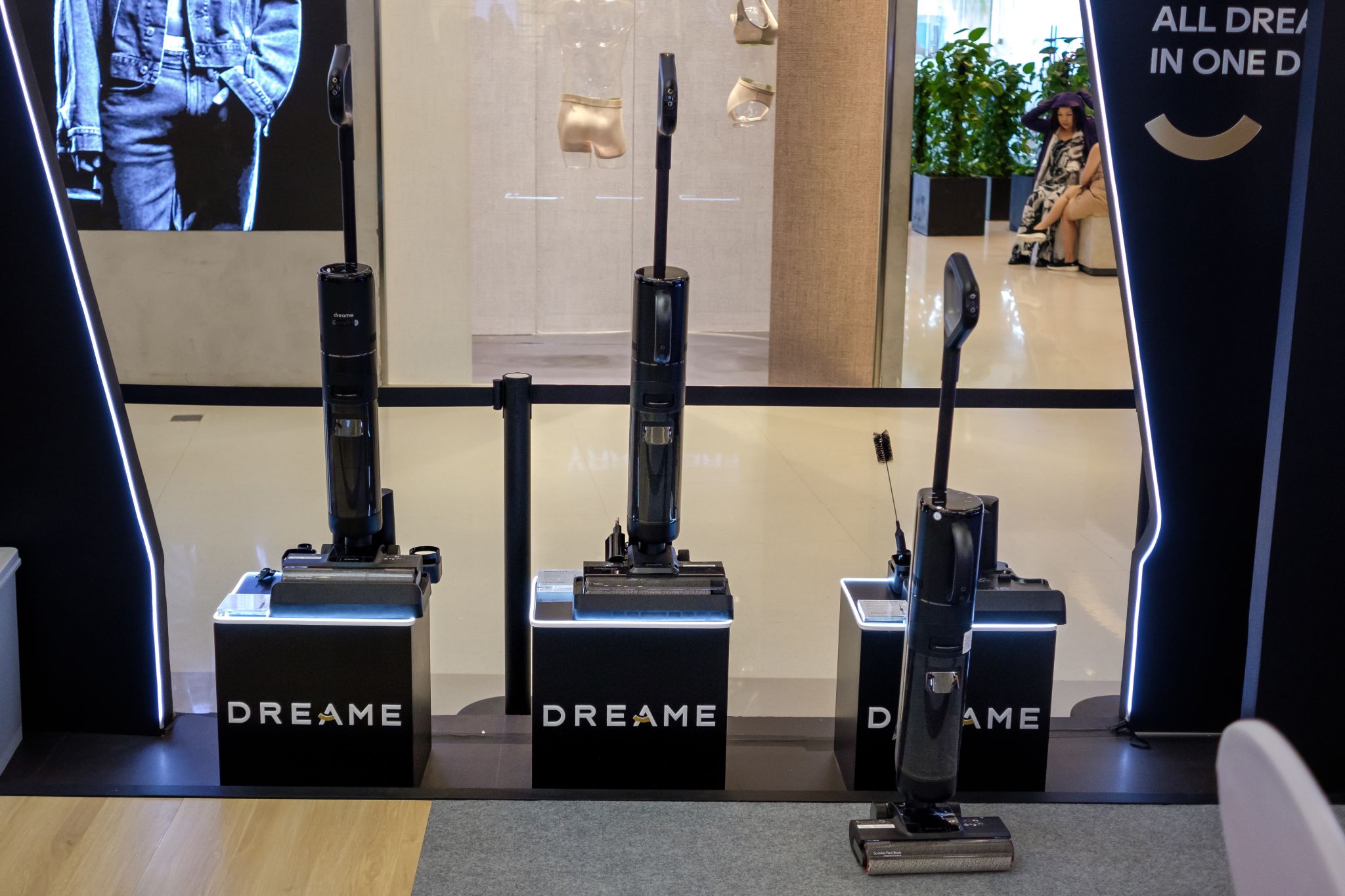 Dreame ra mắt robot hút bụi DreameBot L20 Ultra và máy lau sàn Dreame H12 Dual Dreame ra mắt robot hút bụi DreameBot L20 Ultra và máy lau sàn Dreame H12 Dual