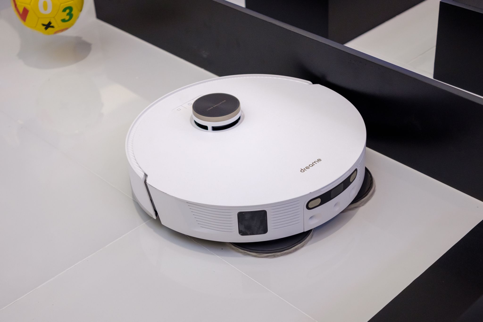 Dreame ra mắt robot hút bụi DreameBot L20 Ultra và máy lau sàn Dreame H12 Dual Dreame ra mắt robot hút bụi DreameBot L20 Ultra và máy lau sàn Dreame H12 Dual