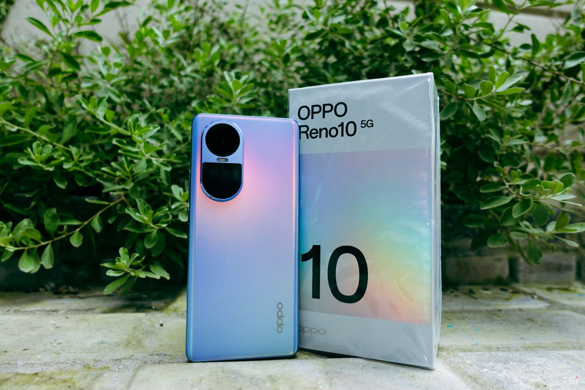 Mở hộp OPPO Reno10 5G: đơn giản mà đẹp Mở hộp OPPO Reno10 5G: đơn giản mà đẹp