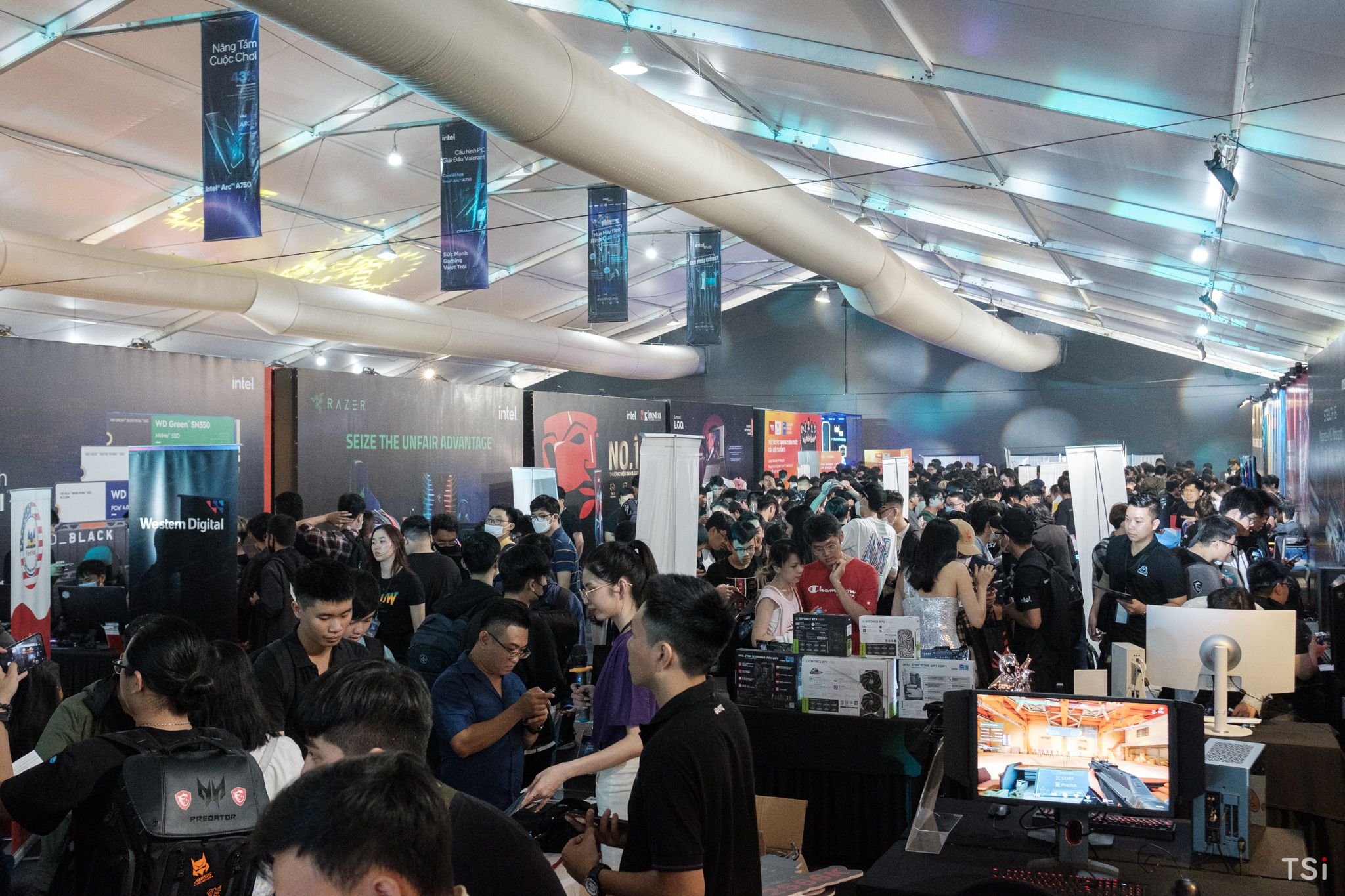 Intel Tech Camp 2023 đến TPHCM với quy mô lớn hơn, nhiều trải nghiệm hơn Intel Tech Camp 2023 đến TPHCM với quy mô lớn hơn, nhiều trải nghiệm hơn