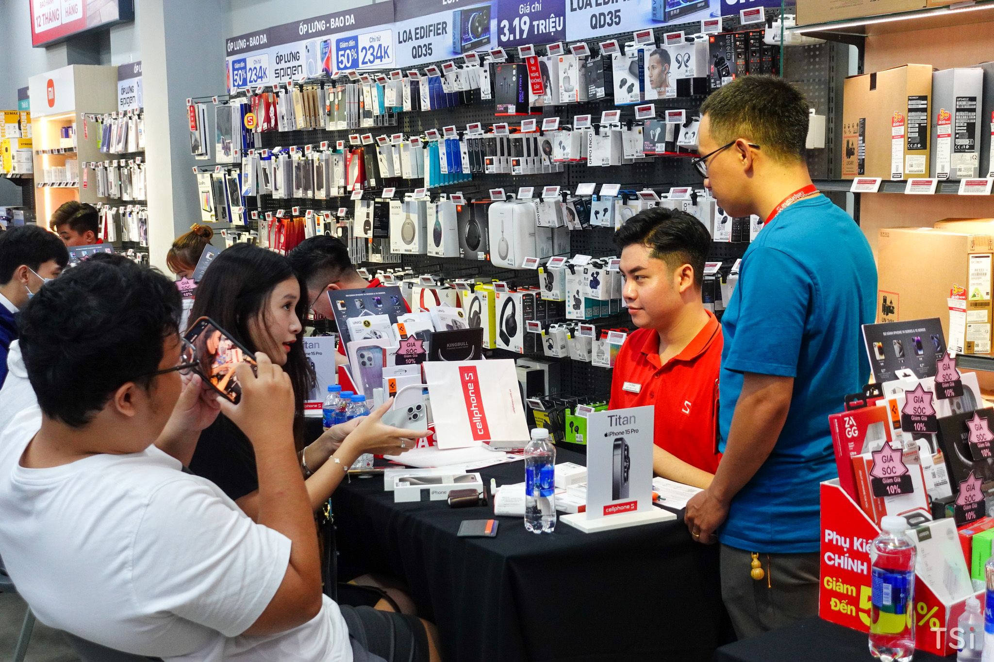 CellphoneS mở bán 10.000 đơn đặt trước iPhone 15 series chính hãng CellphoneS mở bán 10.000 đơn đặt trước iPhone 15 series chính hãng