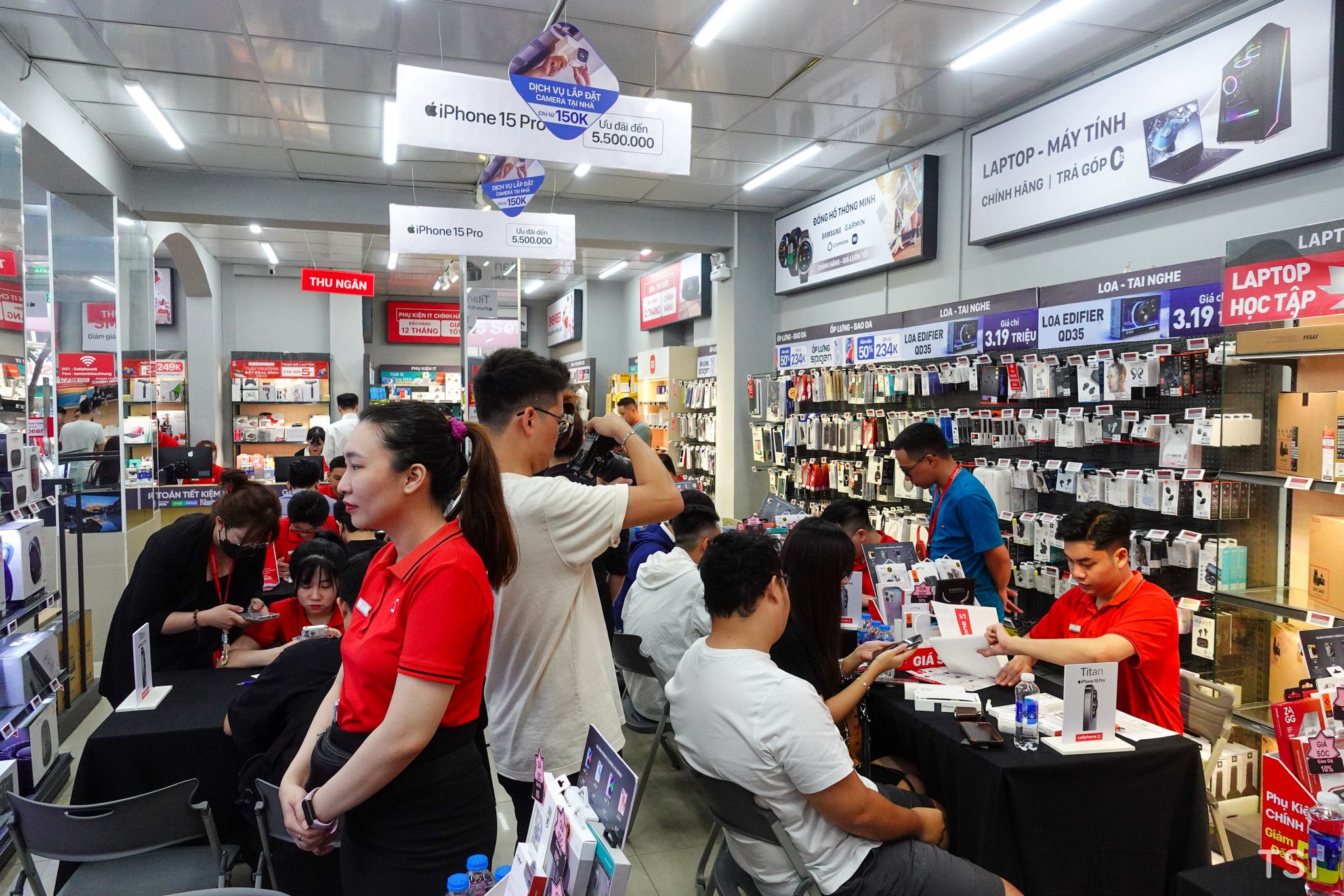 CellphoneS mở bán 10.000 đơn đặt trước iPhone 15 series chính hãng CellphoneS mở bán 10.000 đơn đặt trước iPhone 15 series chính hãng