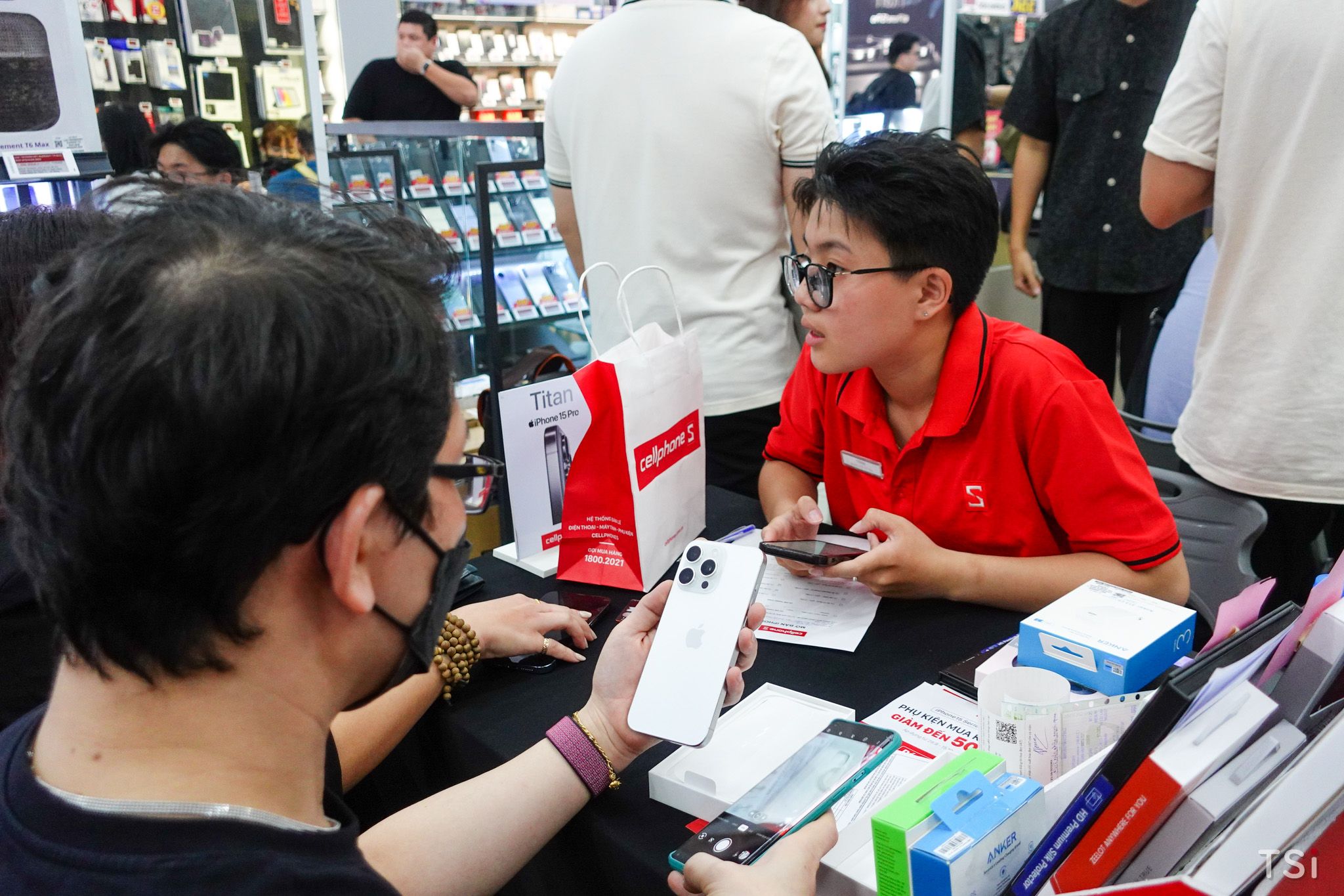 CellphoneS mở bán 10.000 đơn đặt trước iPhone 15 series chính hãng CellphoneS mở bán 10.000 đơn đặt trước iPhone 15 series chính hãng