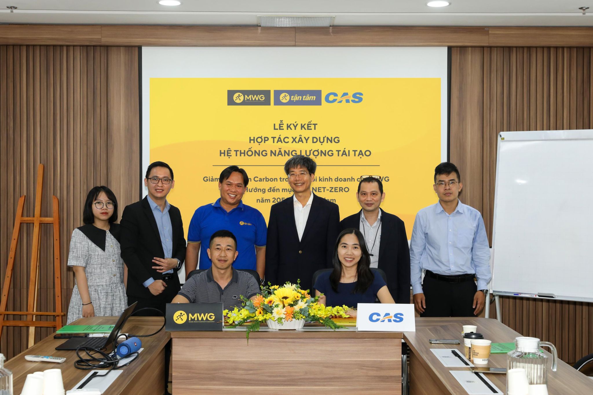 Thế Giới Di Động ký kết với CAS Energy triển khai các dự án năng lượng xanh và kinh tế tuần hoàn tại chuỗi Bách Hoá XANH 222919-the-gioi-di-dong-cas-energy-nang-luong