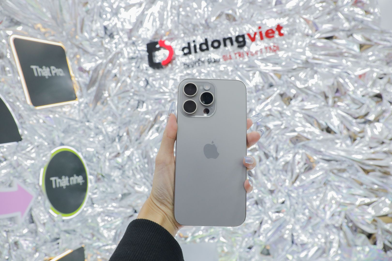 iPhone 15 tại Việt Nam về thêm hàng, mua không cần trả tiền ngay 223497-iphone-15-ve-them-hang-mua-ngay