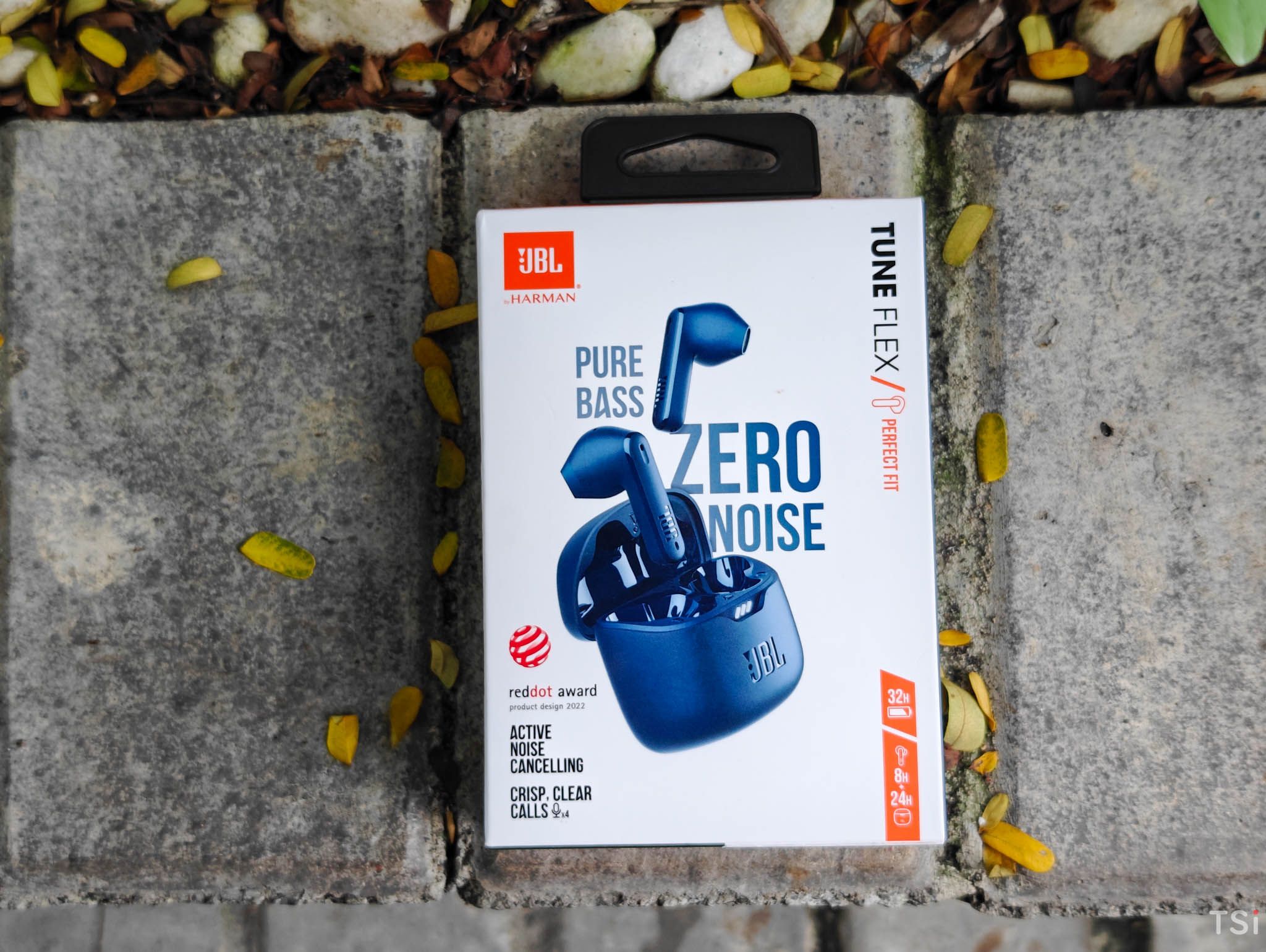 JBL Tune Flex: Nhỏ, nhẹ, đầy đủ tính năng JBL Tune Flex: Nhỏ, nhẹ, đầy đủ tính năng