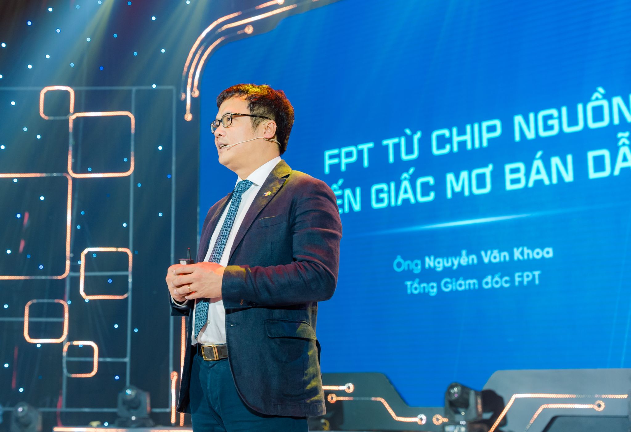 FPT giới thiệu hệ sinh thái sản phẩm “Công nghệ số kiến tạo doanh nghiệp số thông minh” 226097-fpt-he-sinh-thai-san-pham-cong-nghe-so