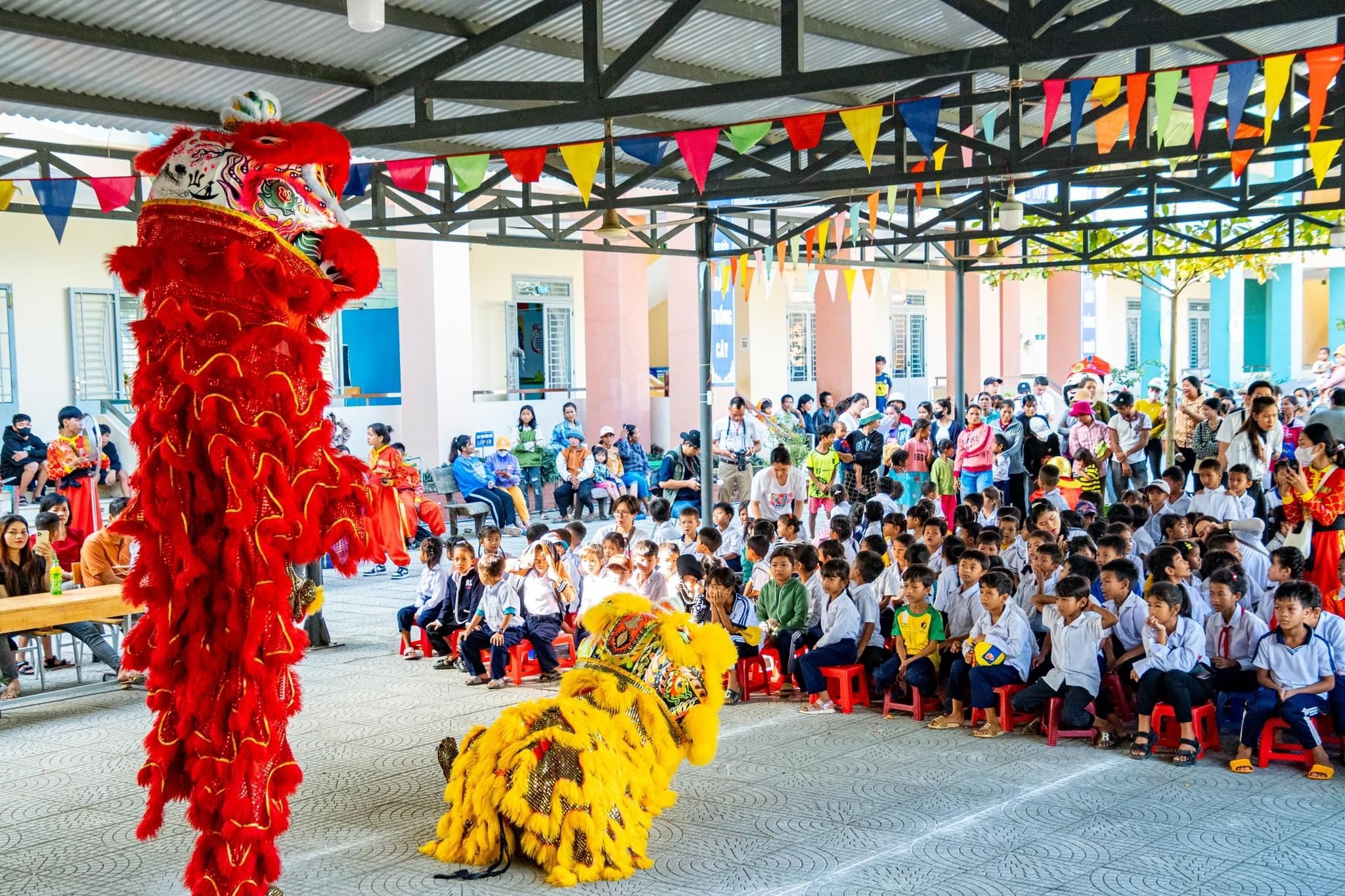 Ngày hội chụp ảnh chân dung cho mọi người Help Portrait Vietnam 2023 tổ chức năm thứ 12 226385-help-portrait-vietnam-2023-nam-thu-12