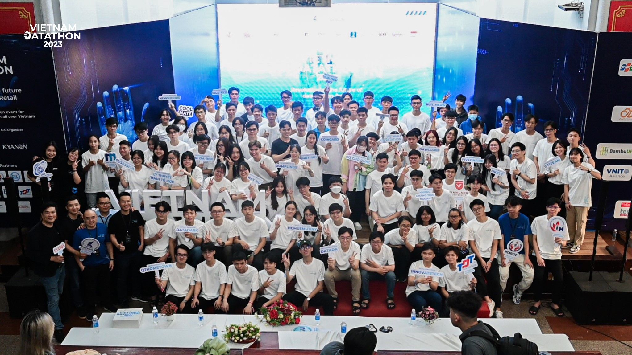 Kết thúc cuộc thi Vietnam Datathon 2023 - Bùng nổ tiềm năng Khoa học dữ liệu và Trí tuệ nhân tạo Việt Nam 226523-vietnam-datathon-2023-tri-tue-nhan-tao