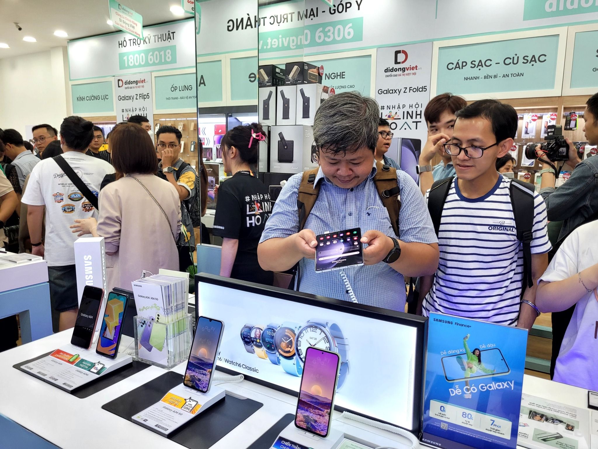 Điện thoại Samsung giảm giá đến 15 triệu đồng dien-thoai-samsung-giam-gia-den-15-trieu-dong