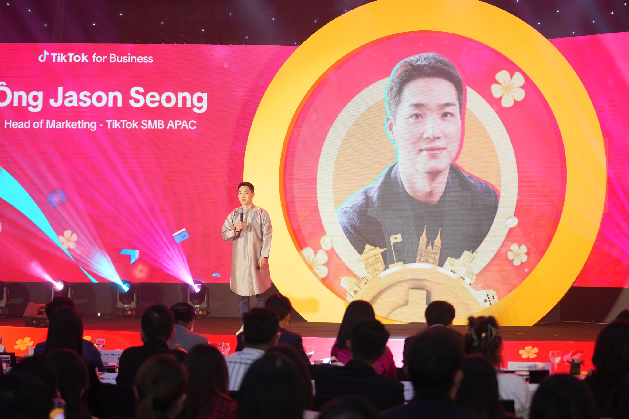 TikTok tăng cường hoạt động hỗ trợ doanh nghiệp dịp Tết Giáp Thìn 2024 với 'TETastic with TikTok - Khởi sắc Doanh số' 227945-tiktok-ho-tro-doanh-nghiep-dip-tet-2024