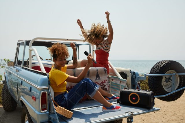 JBL-PartyBox-On-The-Go