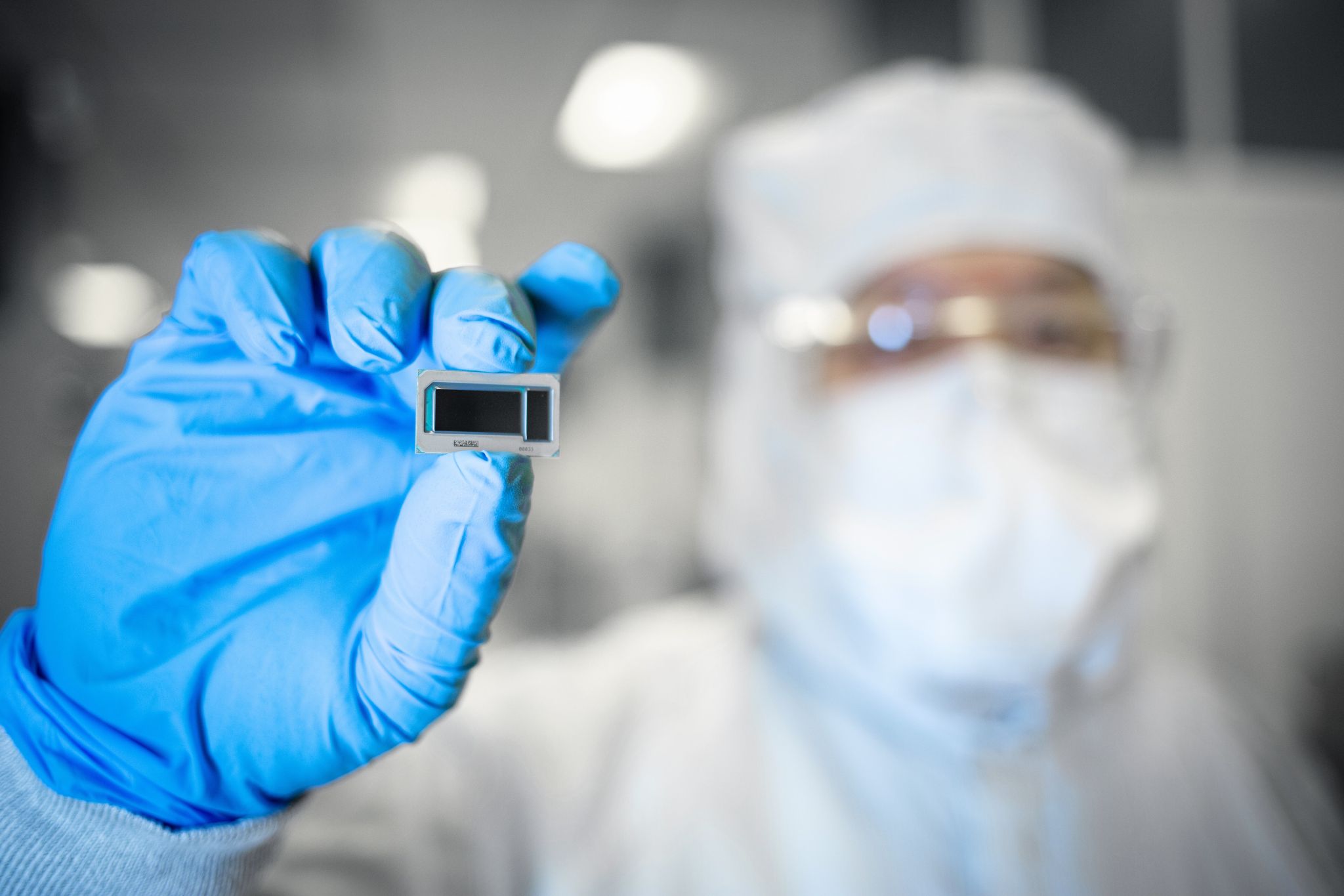 Intel ra mắt mảng gia công chip theo hệ thống đầu tiên trên thế giới dành cho Kỷ nguyên AI 229612-intel-gia-cong-chip-ccho-he-thong-ai