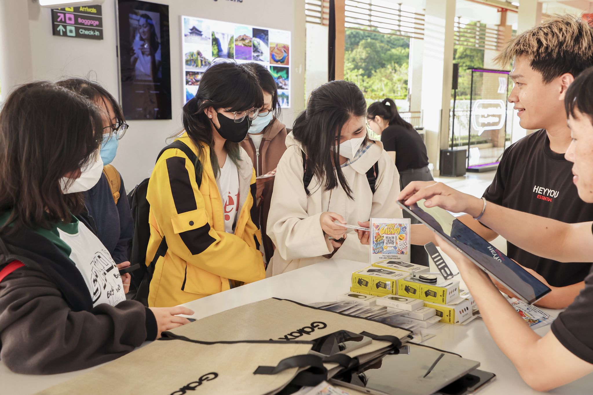 Galaxy Campus Tour 2024 trở lại: Trao quyền năng Galaxy AI đến tay sinh viên tại các trường Đại học 229967-galaxy-campus-tour-2024-galaxy-ai