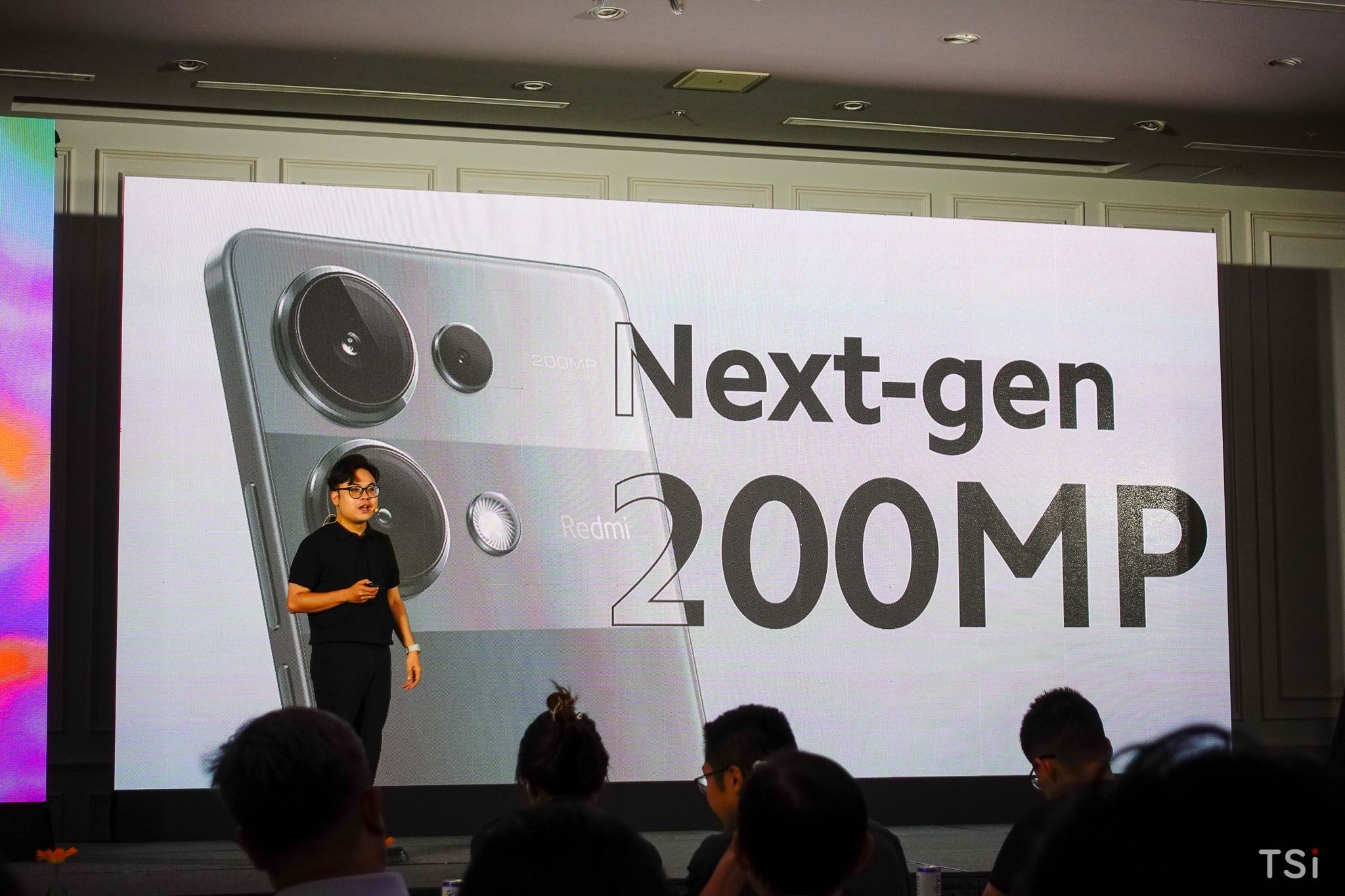 Redmi Note 13 Pro giá 7,3 và 8 triệu đồng Redmi Note 13 Pro giá 7,3 và 8 triệu đồng