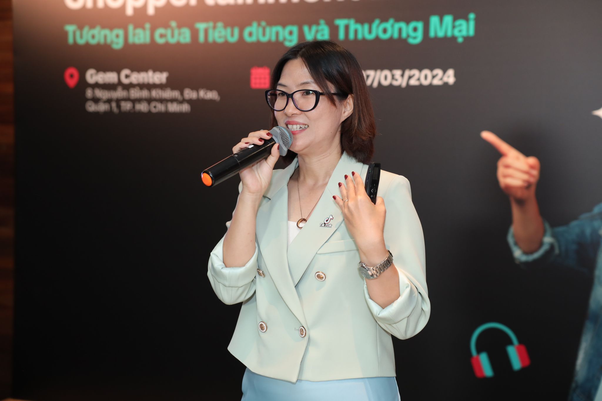 TikTok: Người Việt ngày càng ưu tiên giá trị hơn giá cả khi mua sắm 230406-viet-nam-gia-tri-hon-gia-ca-mua-sam