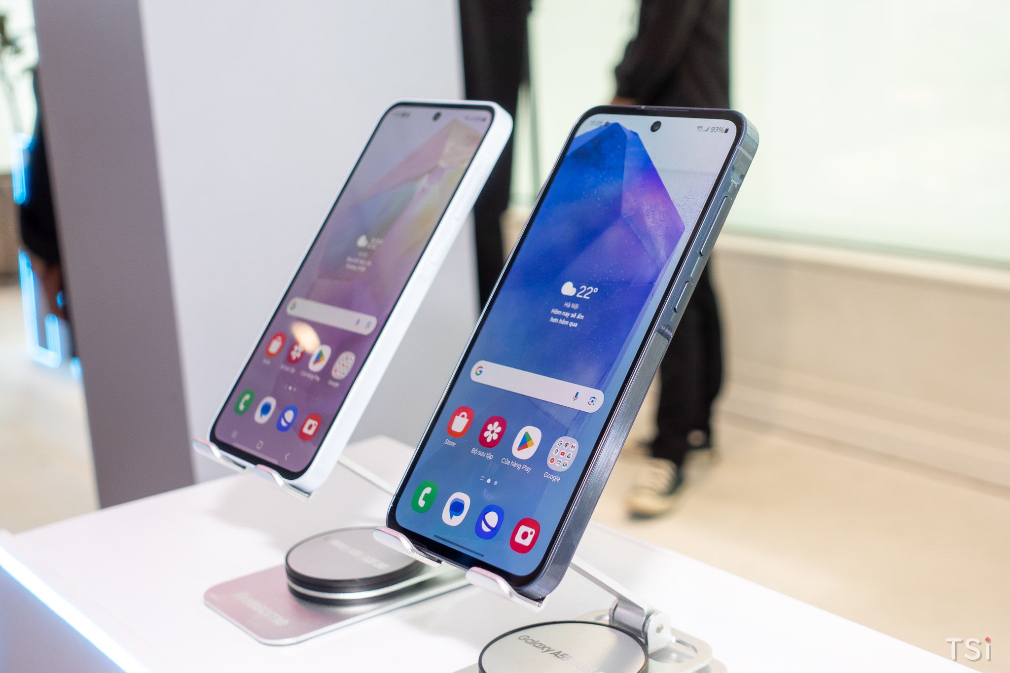 Samsung Galaxy A55 5G và A35 5G giá từ 8,3 triệu đồng Samsung Galaxy A55 5G và A35 5G giá từ 8,3 triệu đồng
