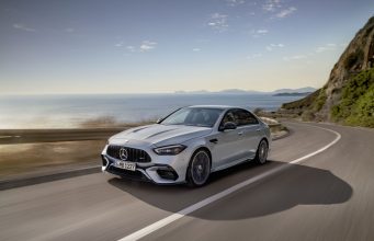 Mercedes-AMG C 63 S E PERFORMANCE mở đặt hàng từ tháng 4