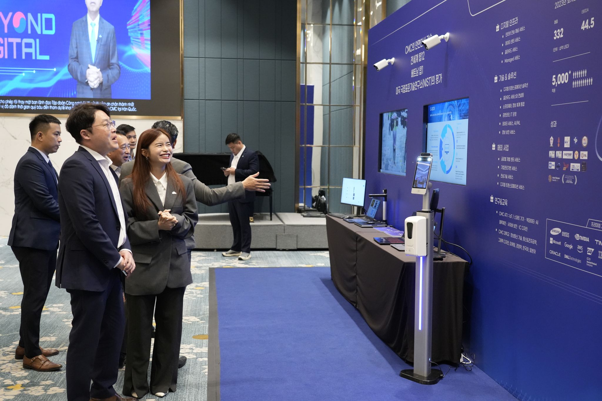 CMC quyết tâm “Go Global” đưa công nghệ Việt Nam tiến ra thế giới 233469-cmc-go-global-cong-nghe-viet-nam