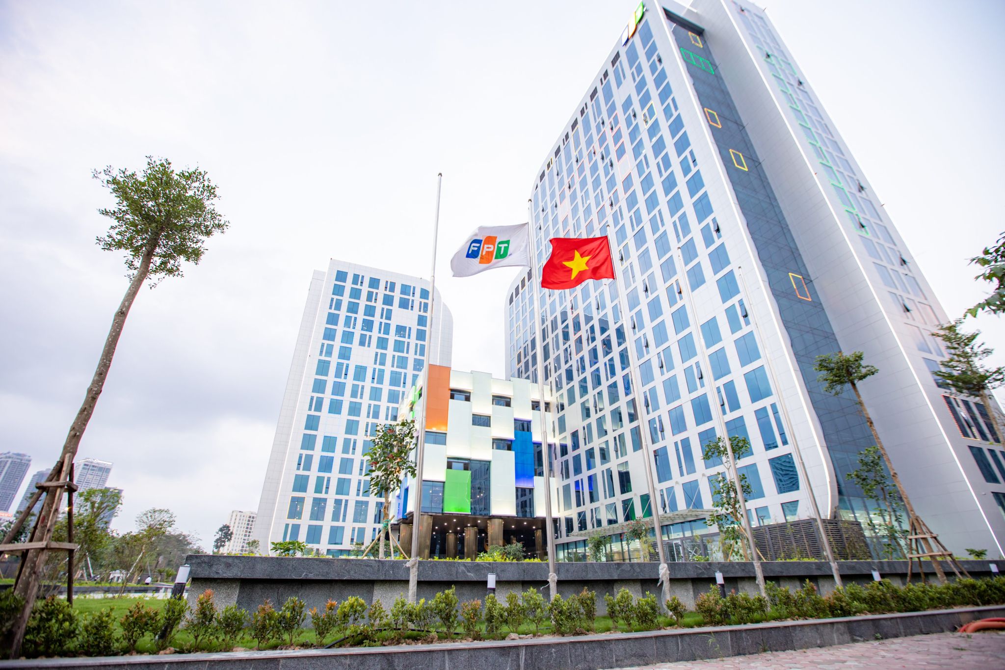 FPT lọt Top 50 công ty công nghệ hàng đầu châu Á 233842-fpt-top-50-cong-ty-cong-nghe-chau-a