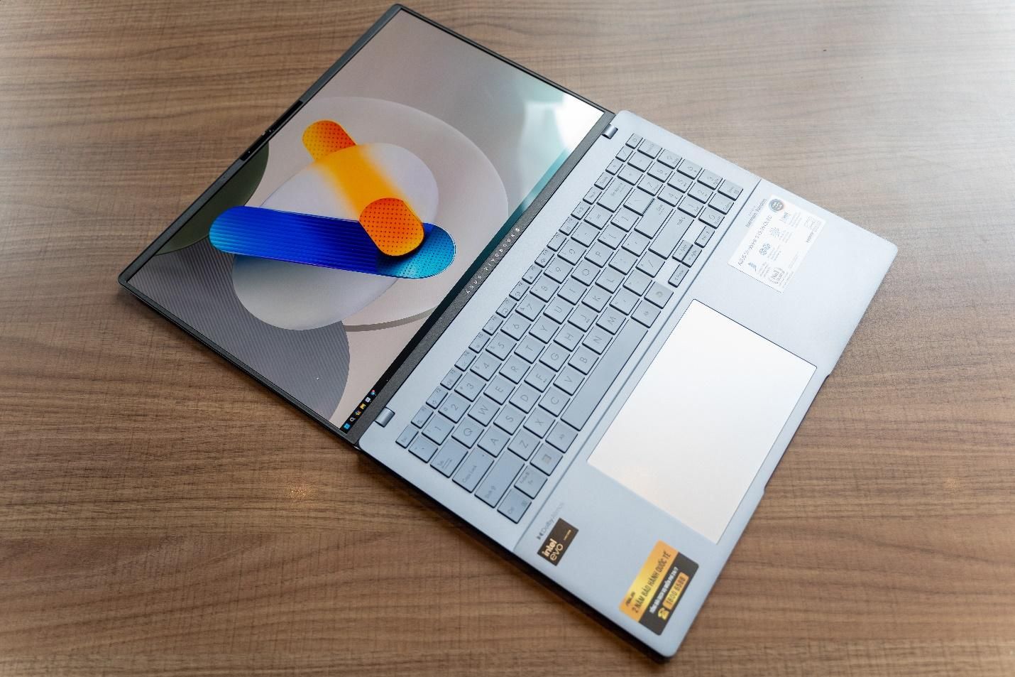 ASUS Vivobook S 16 OLED: cân bằng giữa thiết kế và hiệu năng ASUS Vivobook S 16 OLED: cân bằng giữa thiết kế và hiệu năng