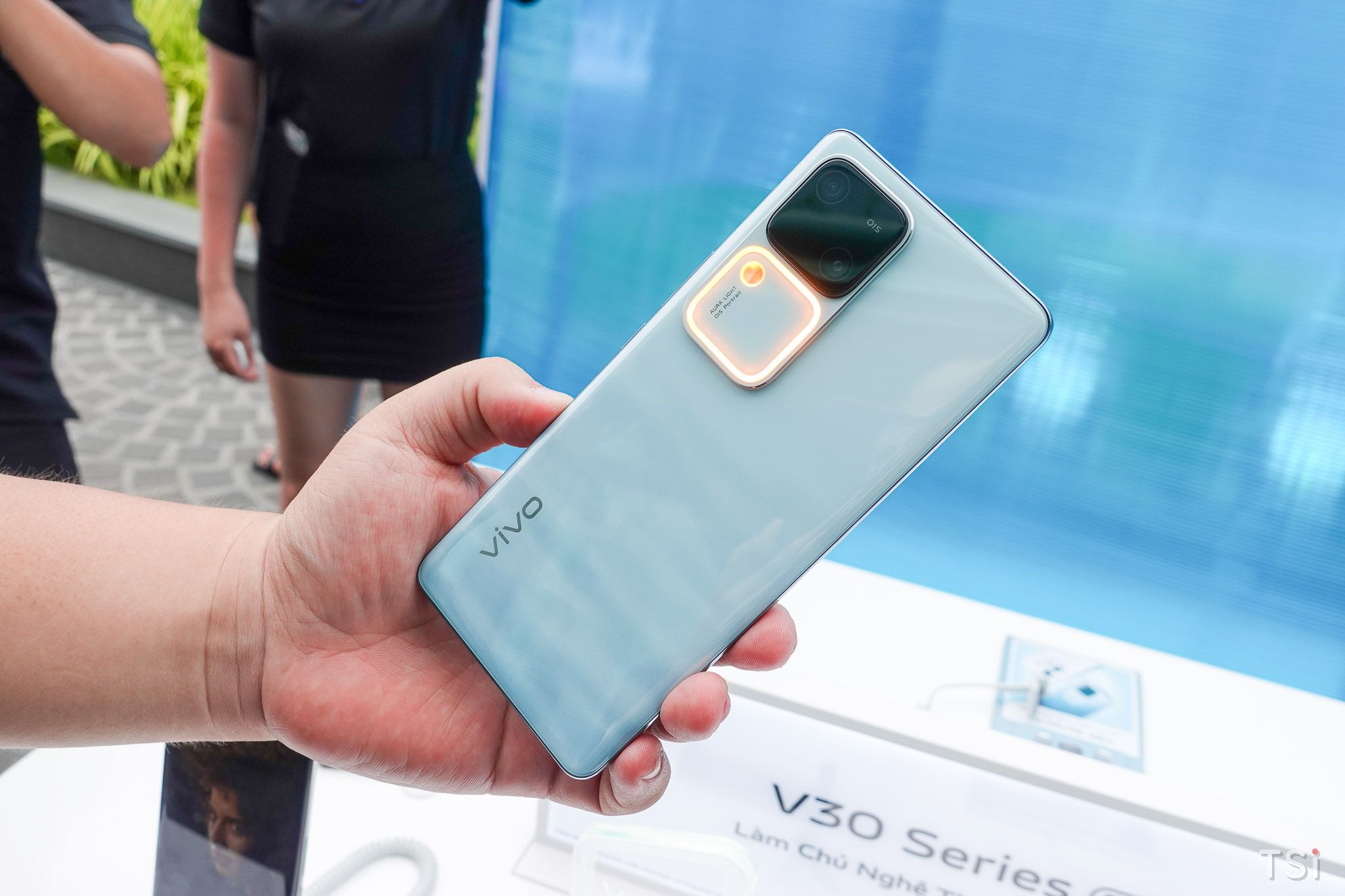Bộ đôi vivo V30 5G / V30e 5G mở bán từ ngày mai 18/5 Bộ đôi vivo V30 5G / V30e 5G mở bán từ ngày mai 18/5