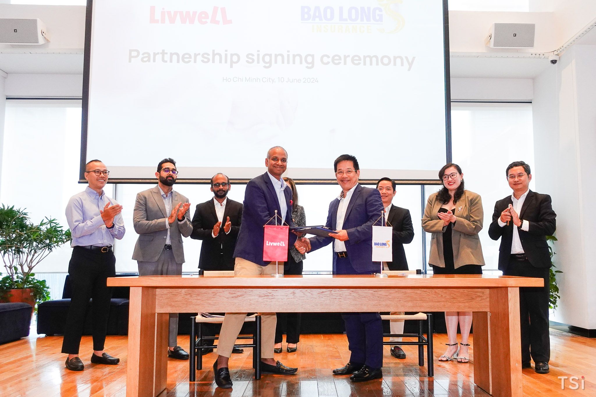 LivWell ký kết cùng CTCP Bảo hiểm Bảo Long LivWell ký kết cùng CTCP Bảo hiểm Bảo Long