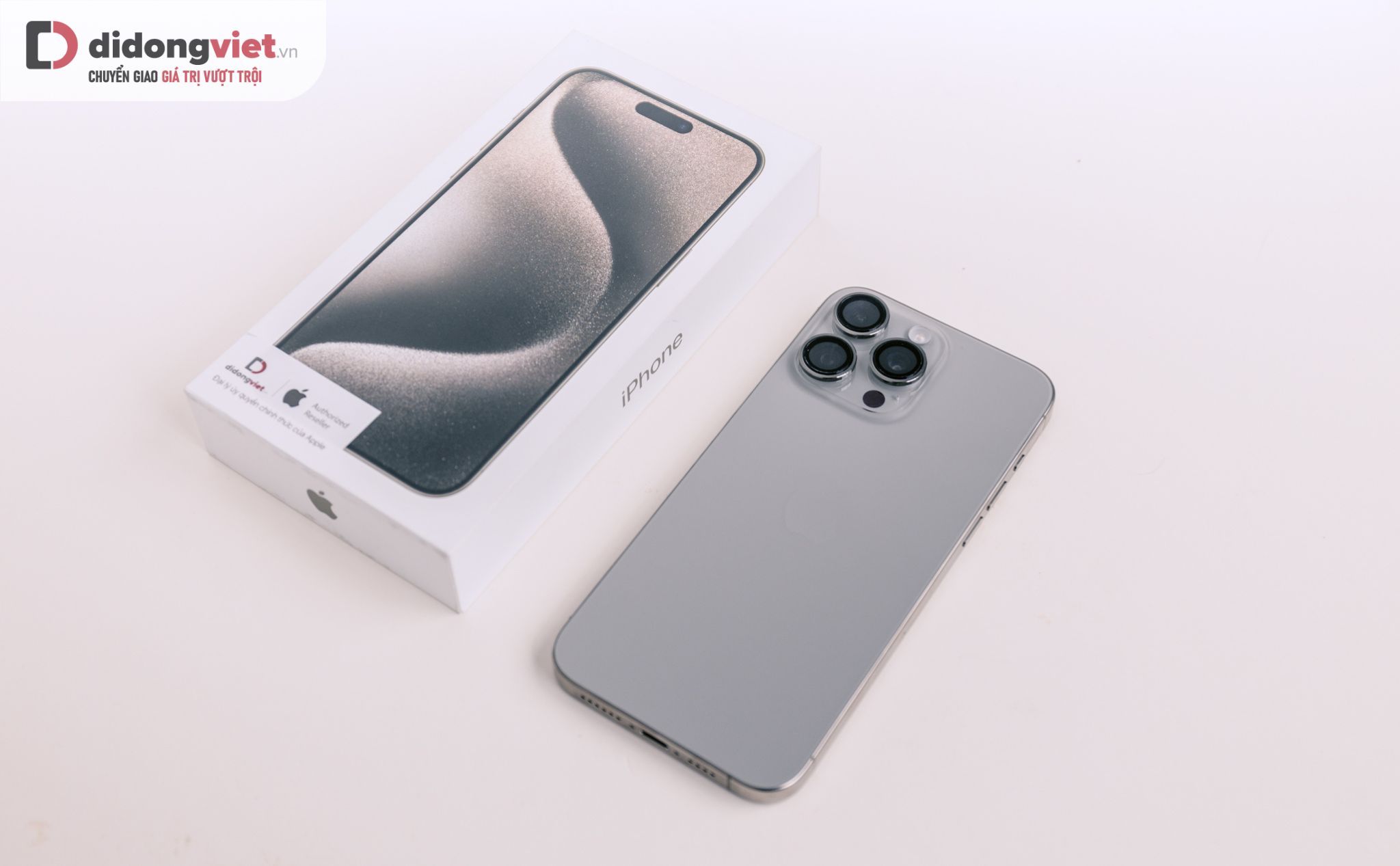 Ngày đôi 7/7 deal siêu lớn tại Di Động Việt: Phụ kiện từ 9K, iPhone 15 Pro Max từ 28,39 triệu đồng Ngày đôi 7/7 deal siêu lớn tại Di Động Việt: Phụ kiện từ 9K, iPhone 15 Pro Max từ 28,39 triệu đồng