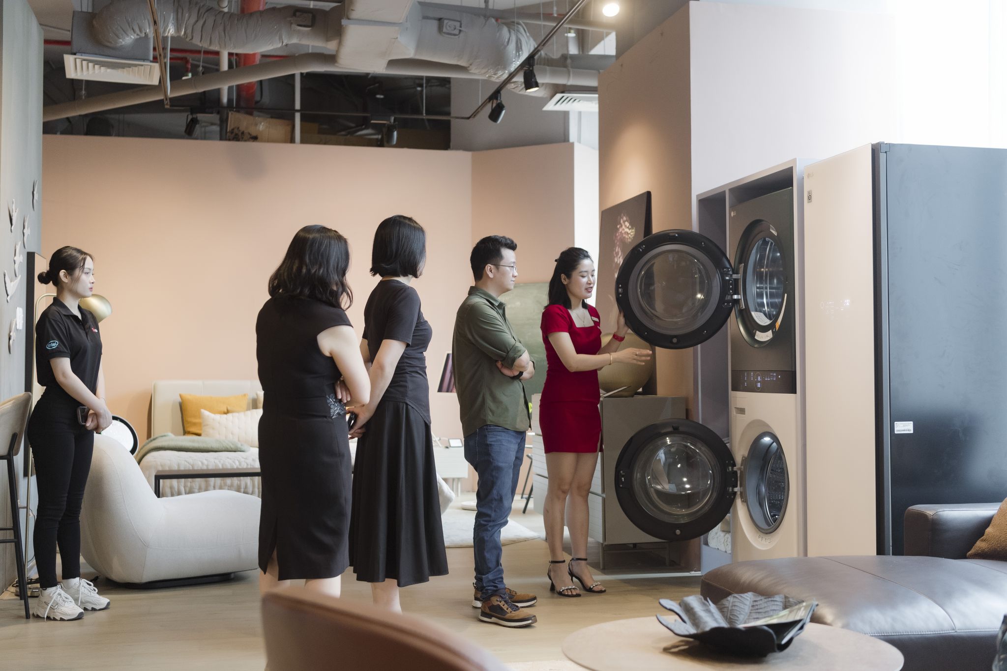 LG Electronics và AKA Furniture hợp tác nhằm hoàn thiện và nâng cao trải nghiệm người dùng 236915-lg-electronics-aka-furniture-hop-tac