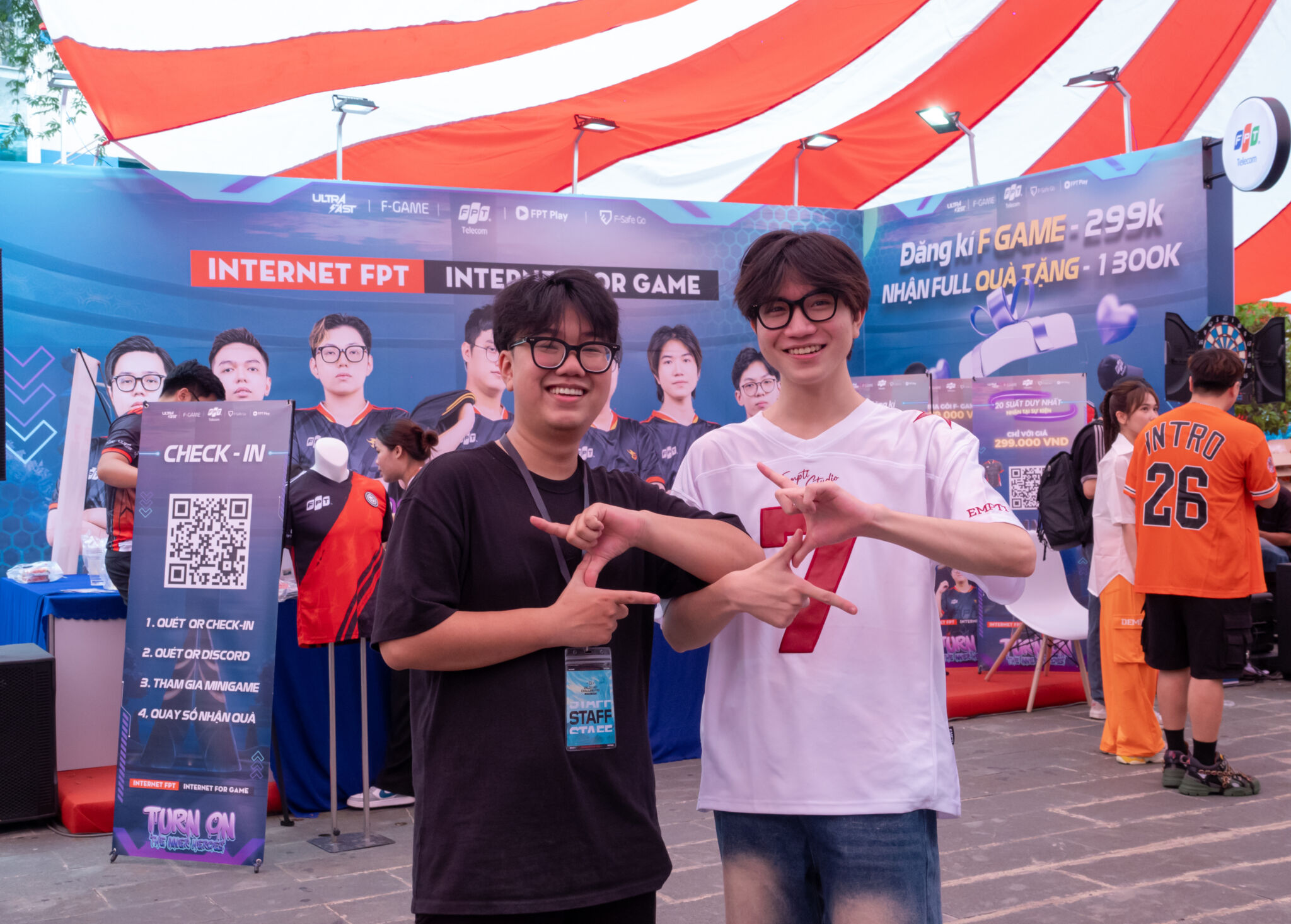 FPT Telecom cung cấp Internet cho các tuyển thủ và hàng ngàn GenZ tham gia VCT Challengers Vietnam Split 2 FPT Telecom cung cấp Internet cho các tuyển thủ và hàng ngàn GenZ tham gia VCT Challengers Vietnam Split 2
