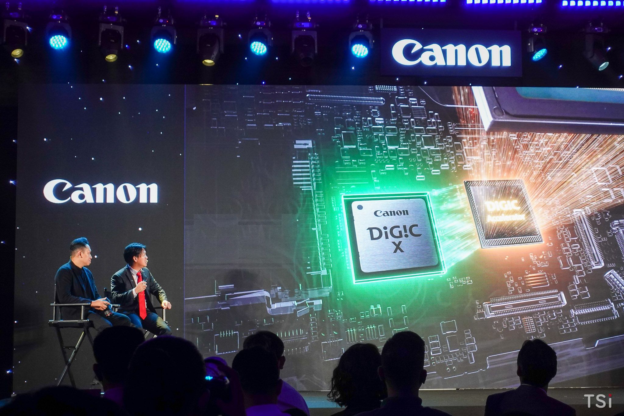 Canon ra mắt EOS R1 và EOS R5 Mark II Canon ra mắt EOS R1 và EOS R5 Mark II