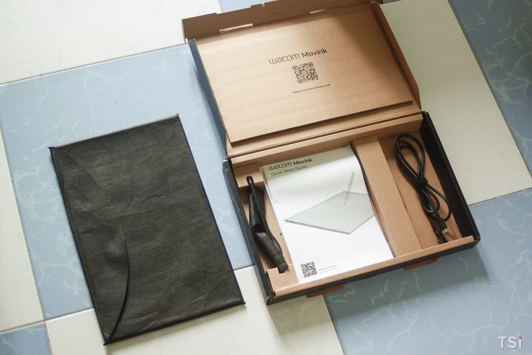 Wacom Movink: Bảng vẽ màn hình OLED mỏng và nhẹ nhất Wacom Movink: Bảng vẽ màn hình OLED mỏng và nhẹ nhất