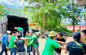 Grab Việt Nam trao tặng hỗ trợ cho người dân bị ảnh hưởng bởi bão, lũ ở miền Bắc