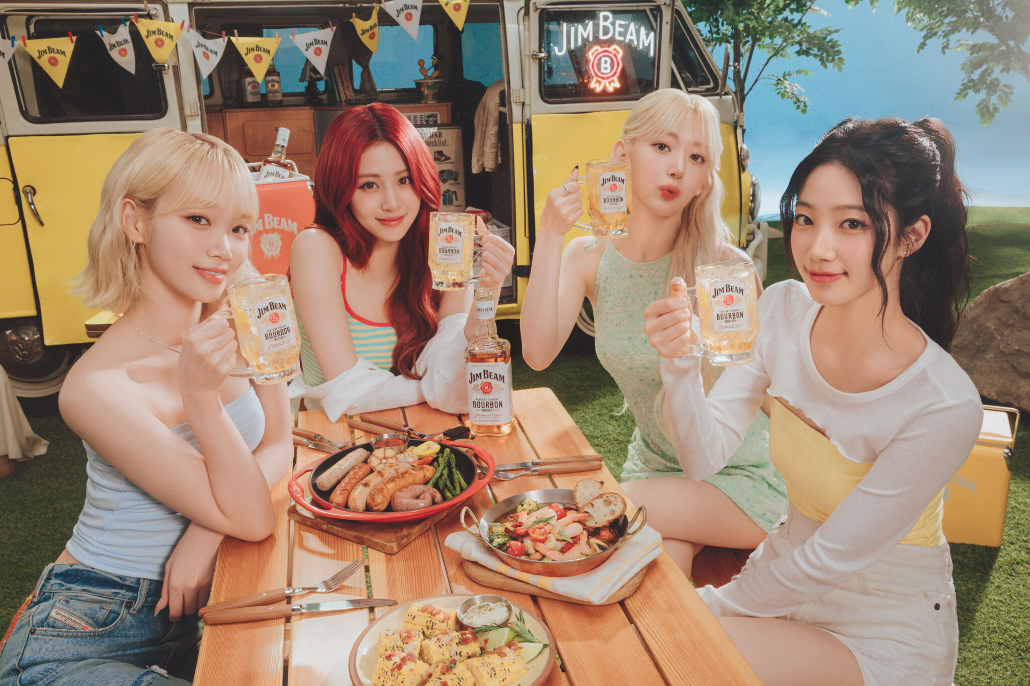 Jim Beam kết hợp cùng hiện tượng K-Pop LE SSERAFIM ra mắt chiến dịch quảng bá tại Châu Á Jim Beam kết hợp cùng hiện tượng K-Pop LE SSERAFIM ra mắt chiến dịch quảng bá tại Châu Á