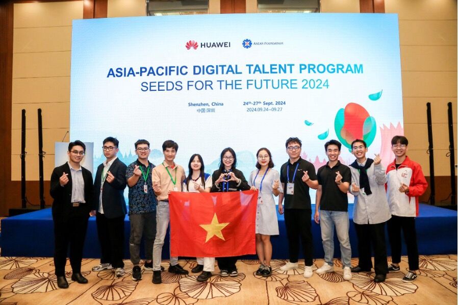 Sinh viên Việt Nam giành giải Nhất cuộc thi Tech4Good khu vực Châu Á - Thái Bình Dương do Huawei tổ chức Sinh viên Việt Nam giành giải Nhất cuộc thi Tech4Good khu vực Châu Á - Thái Bình Dương do Huawei tổ chức