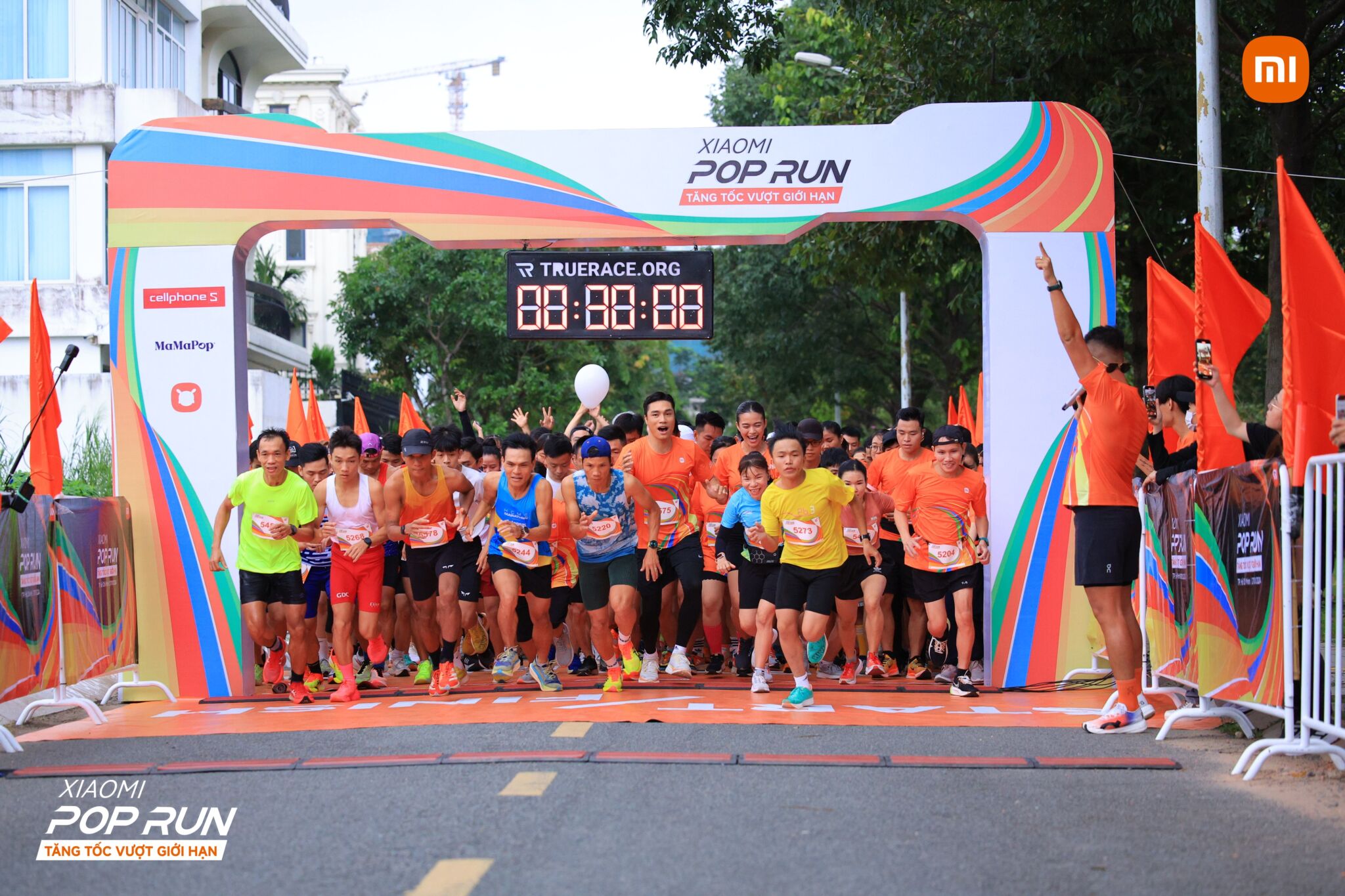 Xiaomi POP Run 2024 đánh dấu cột mốc 17.000 chiếc Xiaomi Smart Band 9 đã được khách hàng đón nhận Xiaomi POP Run 2024 đánh dấu cột mốc 17.000 chiếc Xiaomi Smart Band 9 đã được khách hàng đón nhận
