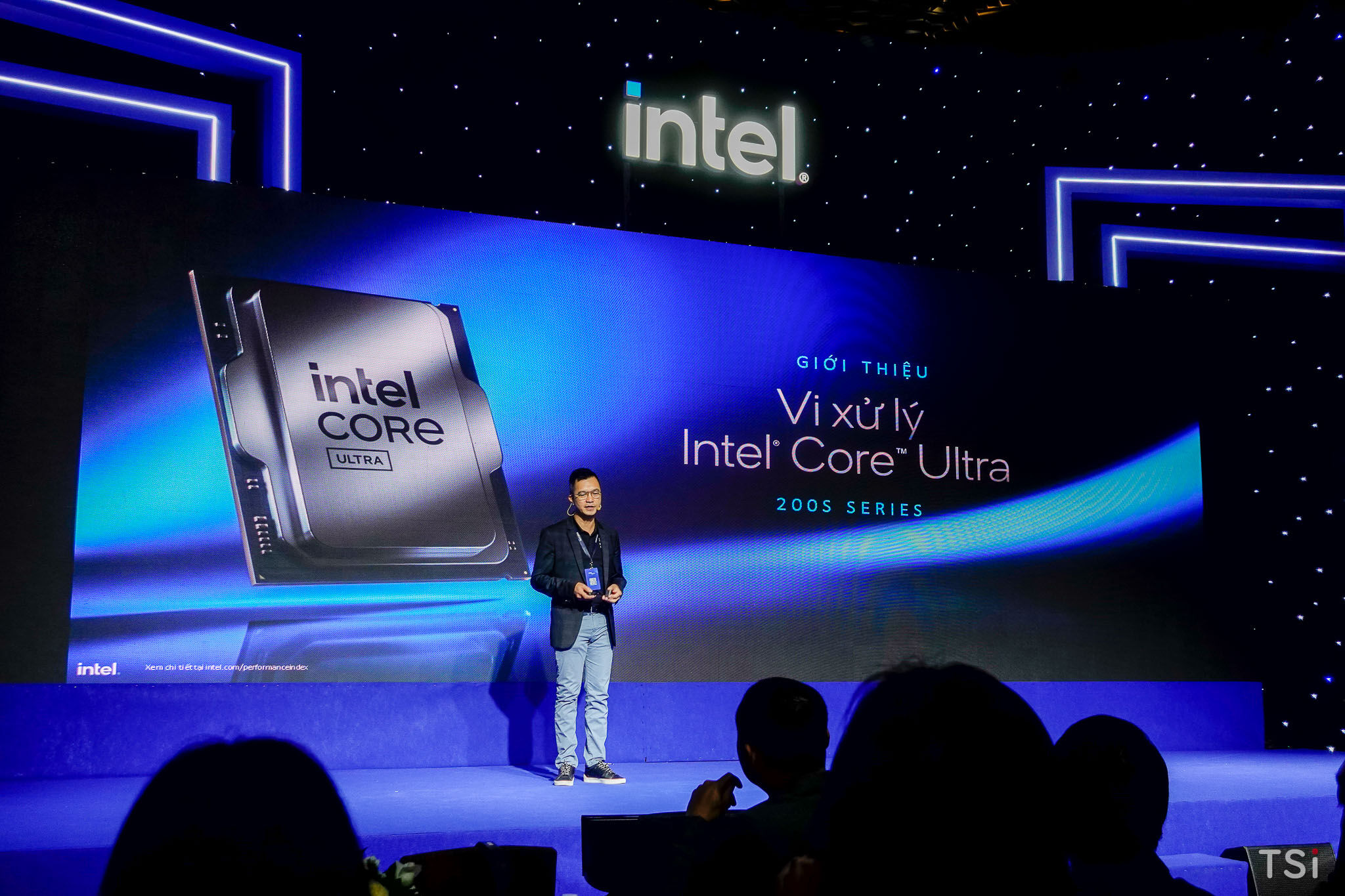 Intel Core Ultra (Series 2) chính thức ra mắt tại Việt Nam Intel Core Ultra (Series 2) chính thức ra mắt tại Việt Nam