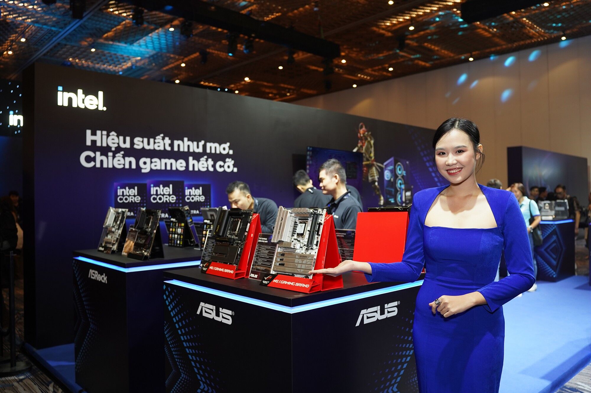 Intel Core Ultra (Series 2) chính thức ra mắt tại Việt Nam Intel ra mắt dòng vi xử lý Core Ultra (Series 2) tại Việt Nam