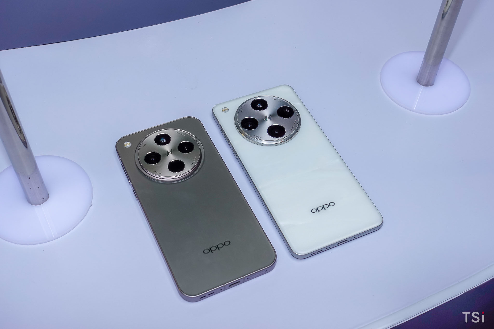 OPPO Find X8 Series chính thức: Zoom viễn vọng AI, siêu sạc nhanh Super VOOC 80W OPPO Find X8 Series chính thức: Zoom viễn vọng AI, siêu sạc nhanh Super VOOC 80W