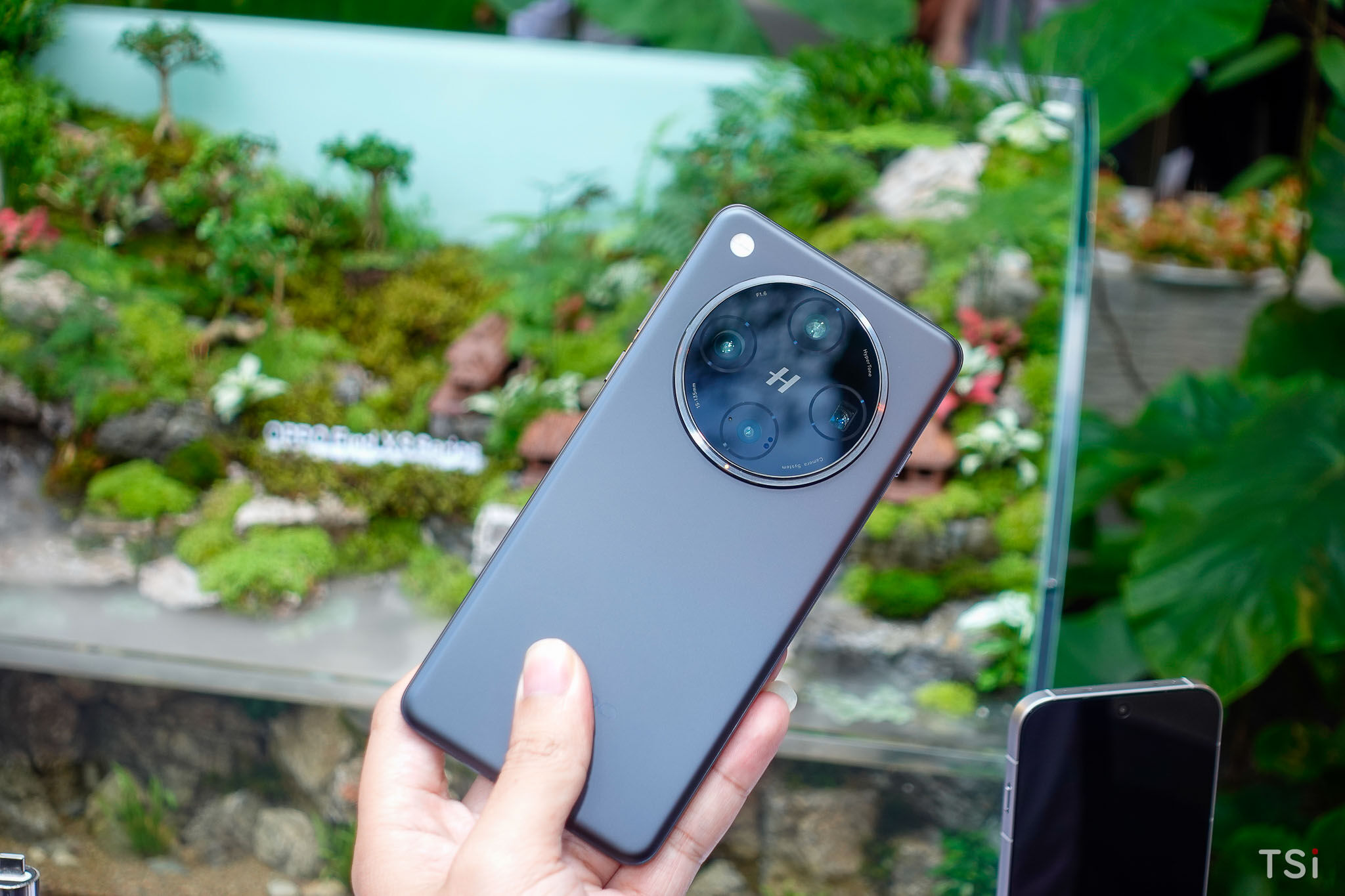 OPPO Find X8 Series chính thức: Zoom viễn vọng AI, siêu sạc nhanh Super VOOC 80W OPPO Find X8 Series chính thức: Zoom viễn vọng AI, siêu sạc nhanh Super VOOC 80W