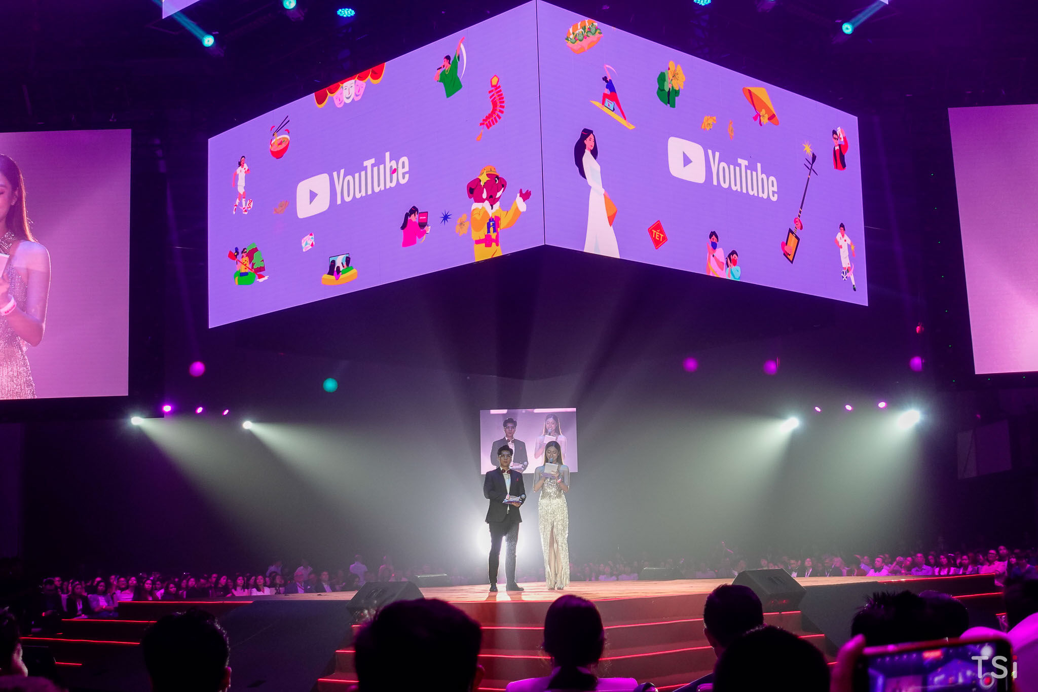 YouTube tròn 10 năm hoạt động tại Việt Nam YouTube tròn 10 năm hoạt động tại Việt Nam