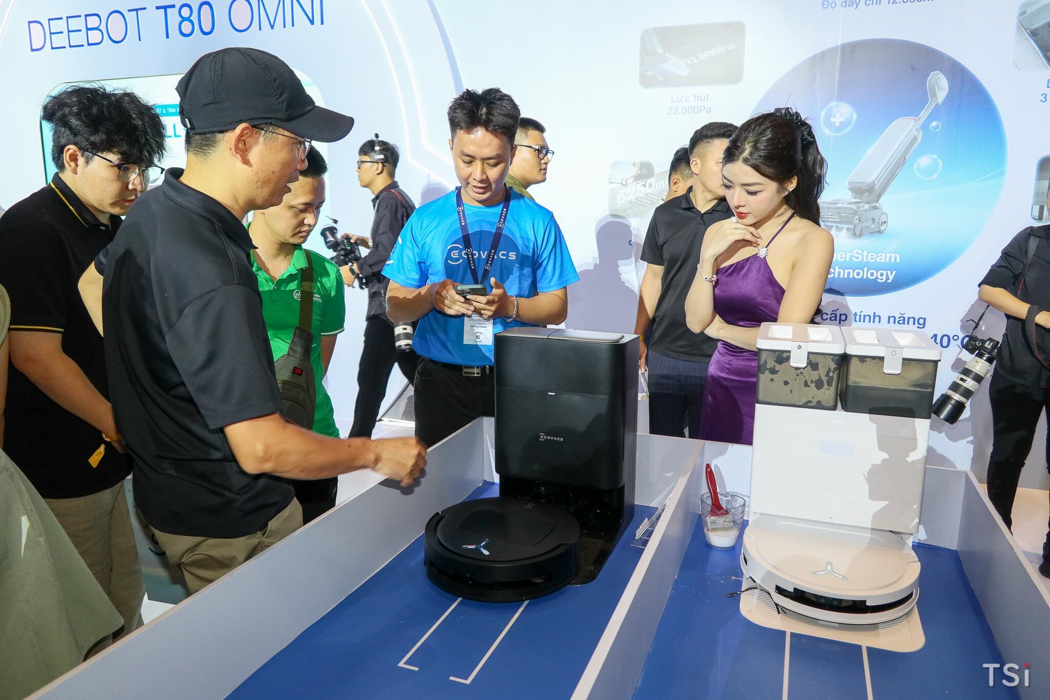 ECOVACS ra mắt giải pháp hút bụi & lau sàn thông minh hoàn toàn mới, sức mạnh làm sạch vượt trội gấp 16 lần - one roll to shine ECOVACS ra mắt giải pháp hút bụi & lau sàn thông minh hoàn toàn mới, sức mạnh làm sạch vượt trội gấp 16 lần - one roll to shine