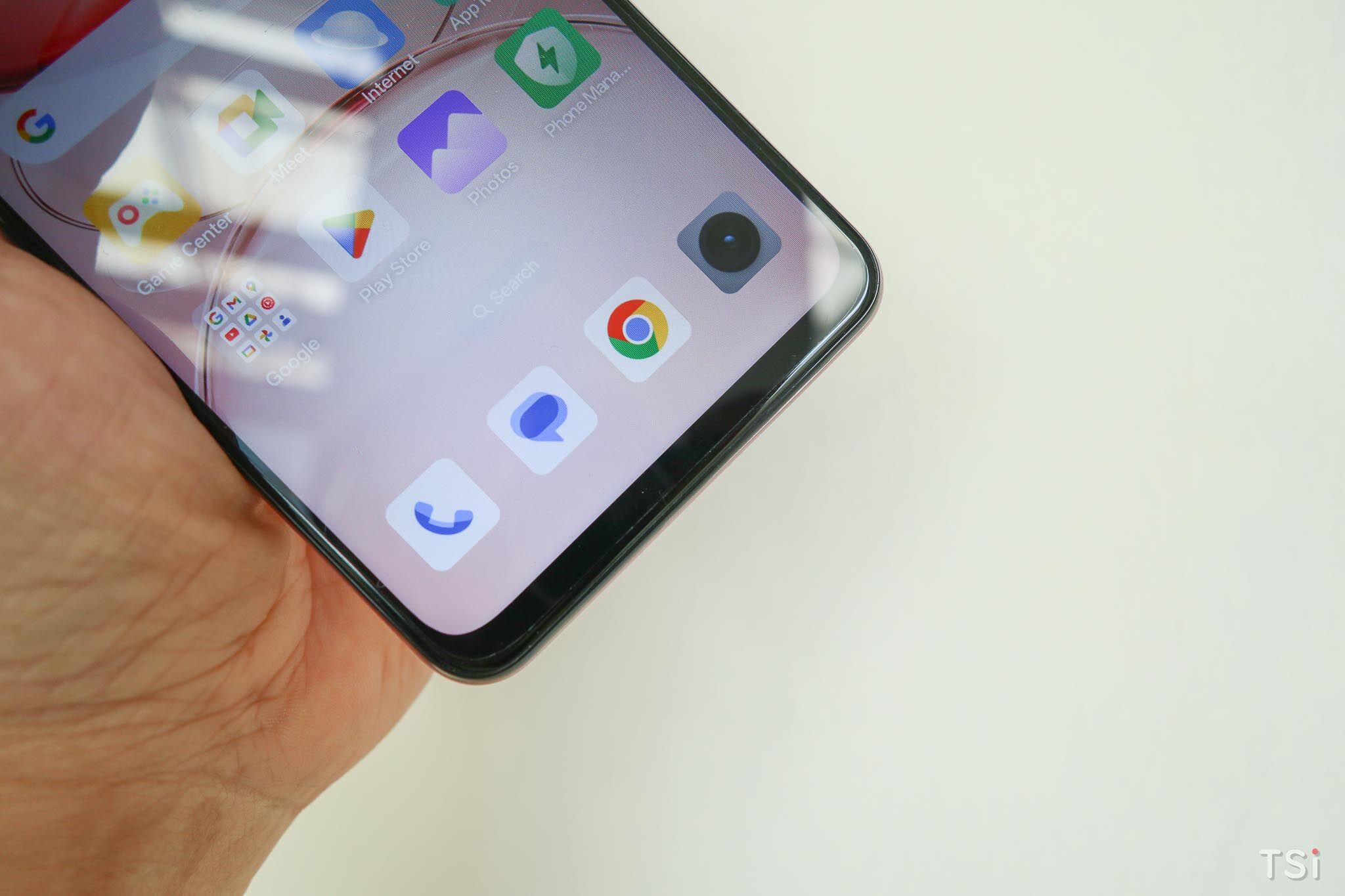 Trên tay nhanh realme C75x: bền bỉ, pin trâu, giá mềm Trên tay nhanh realme C75x: bền bỉ, pin trâu, giá mềm