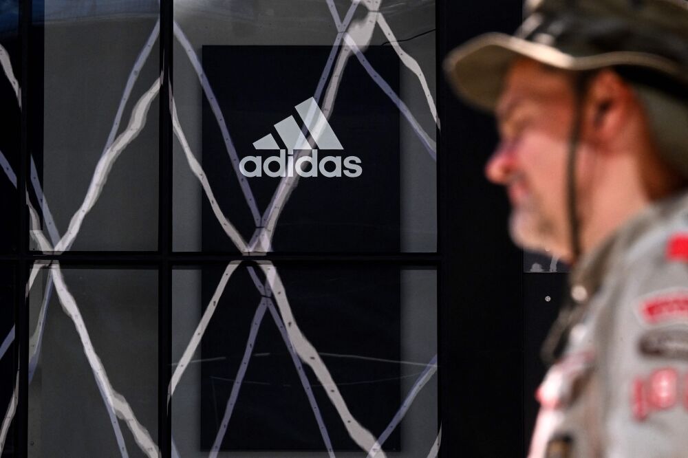 Adidas xác nhận bị tấn công mạng làm rò rỉ dữ liệu khách hàng Adidas xác nhận bị tấn công mạng gây rò rỉ dữ liệu khách hàng