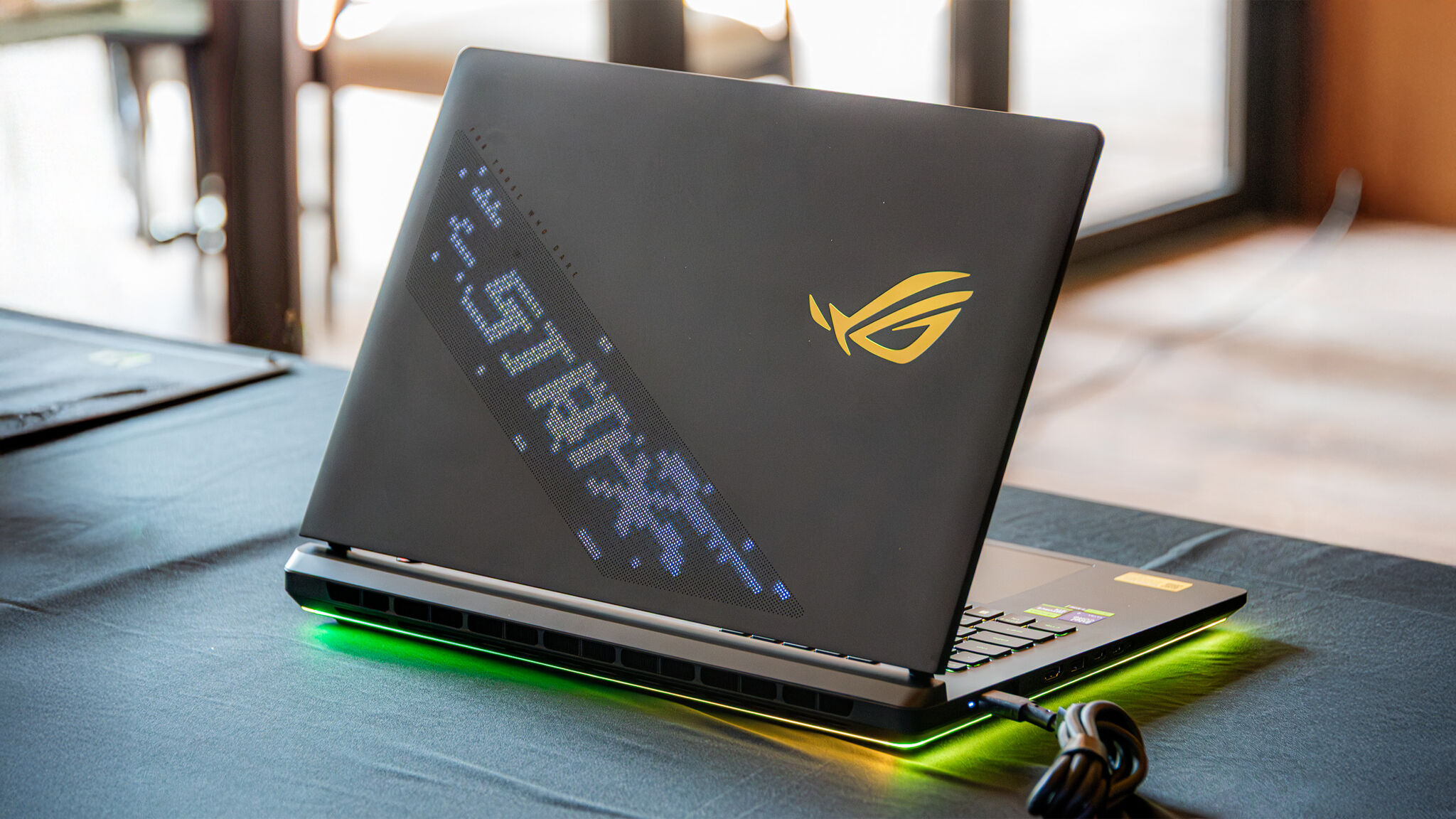 ASUS ROG ra mắt dải laptop gaming ROG trang bị RTX 50 series mạnh nhất ASUS ROG khuấy đảo thị trường Việt Nam với dải laptop gaming ROG trang bị RTX 50 series mạnh nhất