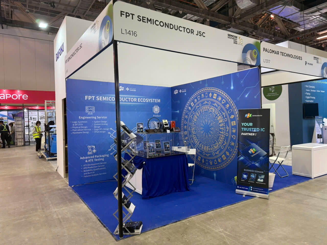 FPT giới thiệu hệ sinh thái “FPT Chip Inside” tại Triển lãm SEMICON SEA 2025 FPT giới thiệu hệ sinh thái “FPT Chip Inside” tại Triển lãm SEMICON SEA 2025